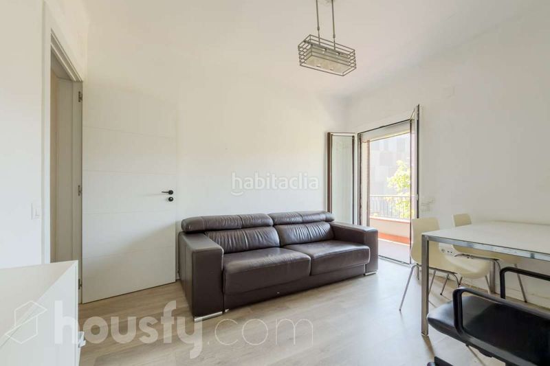 Foto ef33c3c2-6c38-4e94-bbe3-9103b7d10d61. Pis a avenida paral.lel . a Raval Barcelona