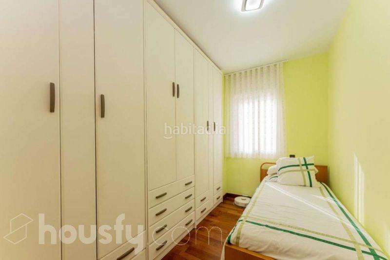 Foto a4d731f6-d6af-46a0-a1f6-8f2eb4b1a8f8. Piso en passatge de xaloc . en Torre-roja-Campreciós Viladecans