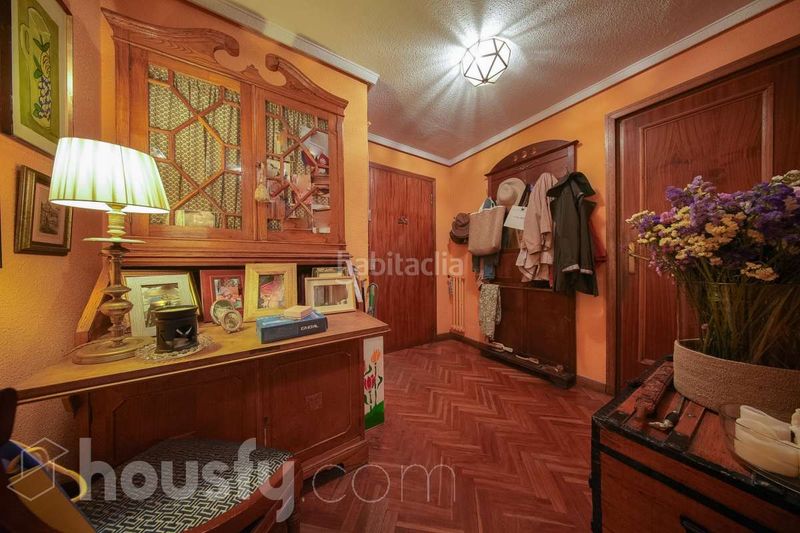 Foto c0ee06ac-f5c5-435e-a361-bd7d9108e501. Pis a calle del sacramento . a Palacio Madrid