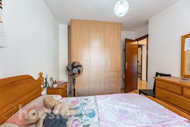 Foto 3000efbb-7d48-4eed-bd80-1bce6d19d0e0. Pis a carrer d'antonio machado . a Canyelles Barcelona