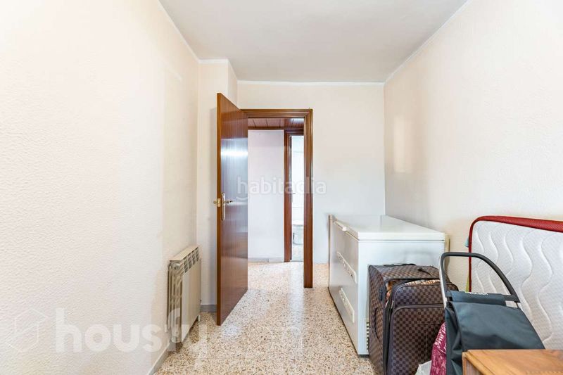 Foto 824c3b43-96ab-4290-9135-5560ce37fda6. Pis a carrer d'antonio machado . a Canyelles Barcelona