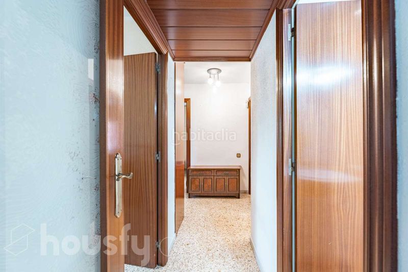 Foto 8b309a95-6b35-4641-9c80-e3d74f44c203. Pis a carrer d'antonio machado . a Canyelles Barcelona