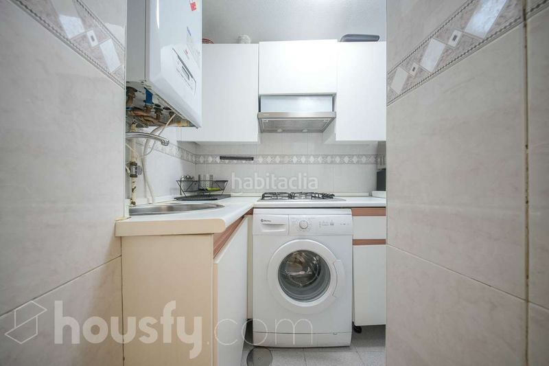 Foto 3351a545-0d31-4bd0-80ea-9982b5b2ef17. Piso en calle de morejón . en Almagro Madrid