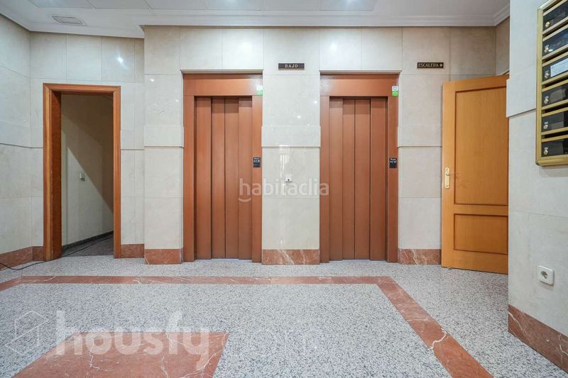 Foto be17d8c4-3b77-437c-866f-fc38b53ea24c. Piso en calle de morejón . en Almagro Madrid
