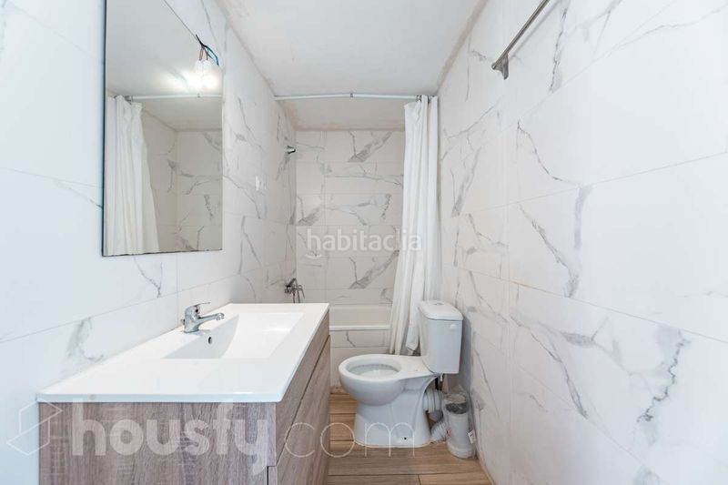 Foto 70dff611-9a4b-48b2-9036-a21637c357dd. Casa a carrer de bartomeu amat . a San Pere Terrassa