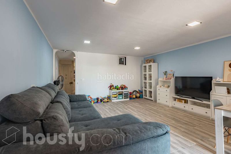Foto f7156e8e-a043-4879-99ce-cc30e7fca33d. Casa a carrer de bartomeu amat . a San Pere Terrassa