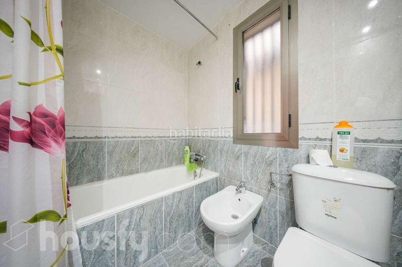 Foto 8db8c7bd-7eb4-4b1a-bb55-e1015abd869e. Pis a cine . a Campamento Madrid
