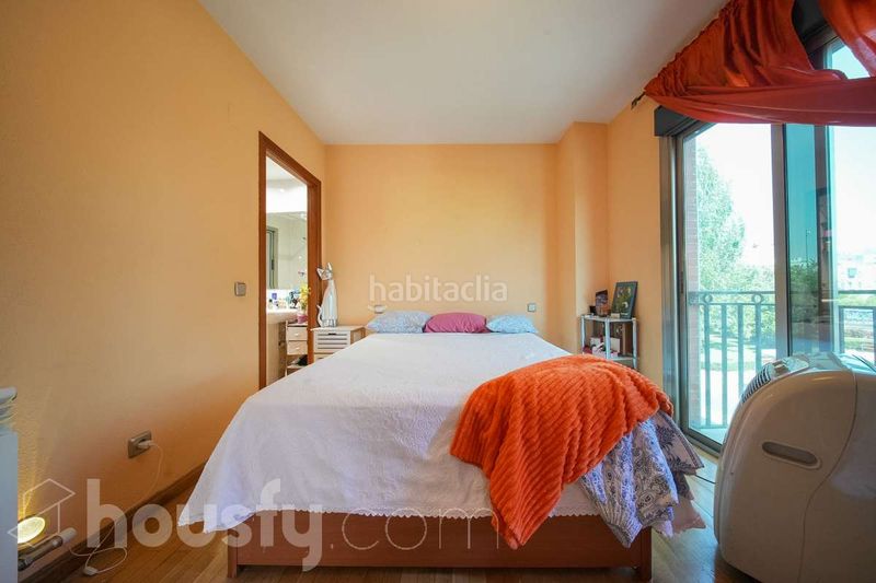 Foto a2c18152-91bb-425e-b35a-50d36443d18e. Pis a cine . a Campamento Madrid