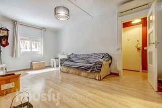 Ground floor in Calle roquetes .