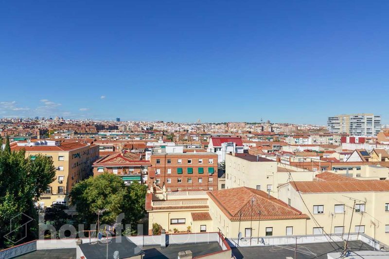 Foto a6439d03-bd59-4f20-8ad0-32adbecbc8c7. Àtic a calle de la inmaculada concepción . a Comillas Madrid