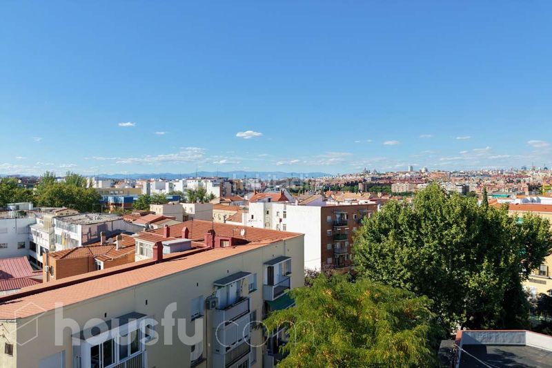 Foto a9c29d97-db32-422b-a559-6c8ff792a977. Àtic a calle de la inmaculada concepción . a Comillas Madrid