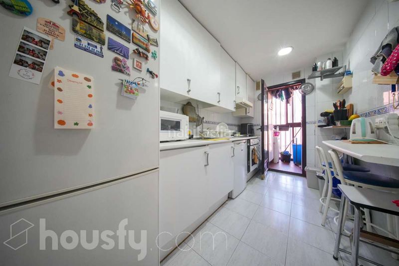 Foto 029b08d1-fccc-42fa-af83-73d151b2cd4d. Piso en calle horizón . en Orcasitas Madrid