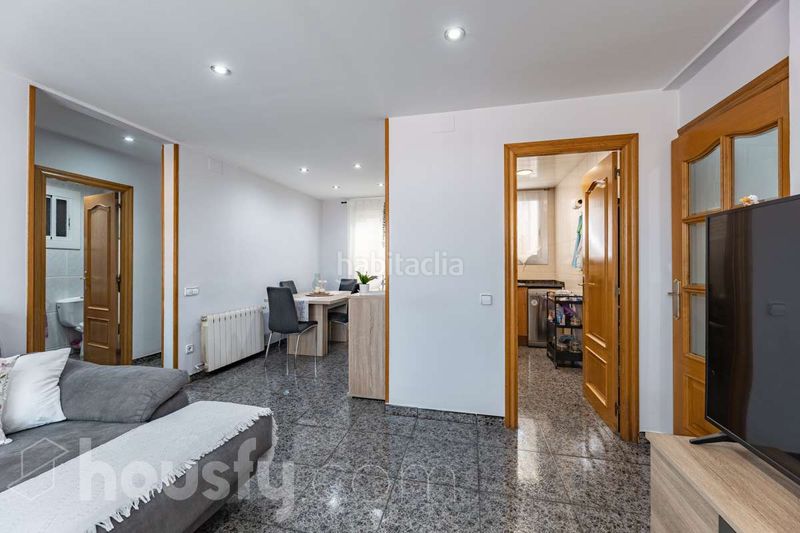 Foto fdb60c63-da3d-410c-9413-ddcec9b8fc9d. Pis a plaça de ròmul . a Can Rull Sabadell