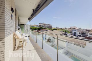 Flat in Calle Francesc macia .
