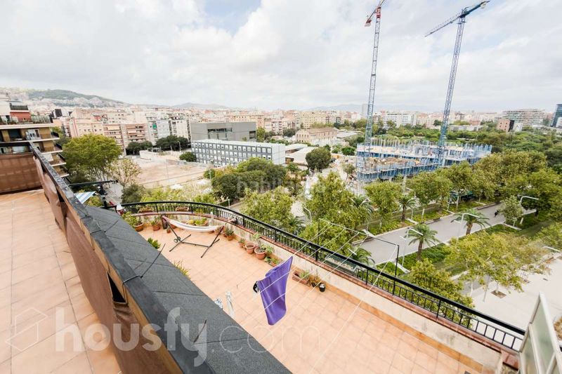 Foto dc3ac462-1d1e-44ec-b7a1-4daa0d3e5fb9. Pis a avenida diagonal . a Fort Pienc Barcelona