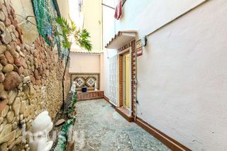 Planta baja en Calle Sacedon .