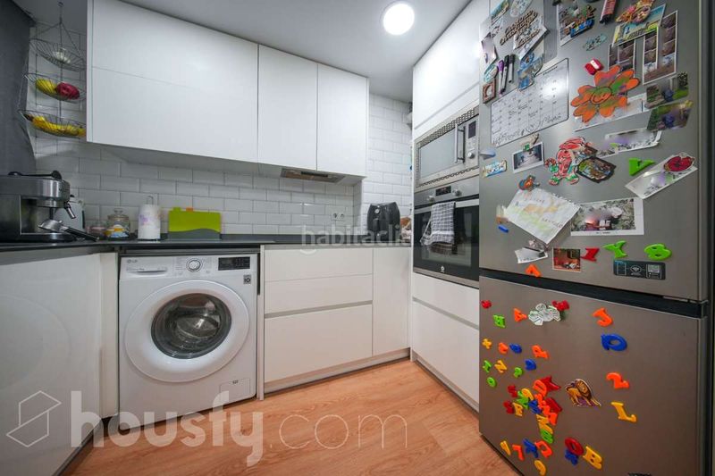 Foto 524e9b52-1ad5-4325-9663-45487ea487a7. Etagenwohnung in calle zalamea . in Simancas Madrid