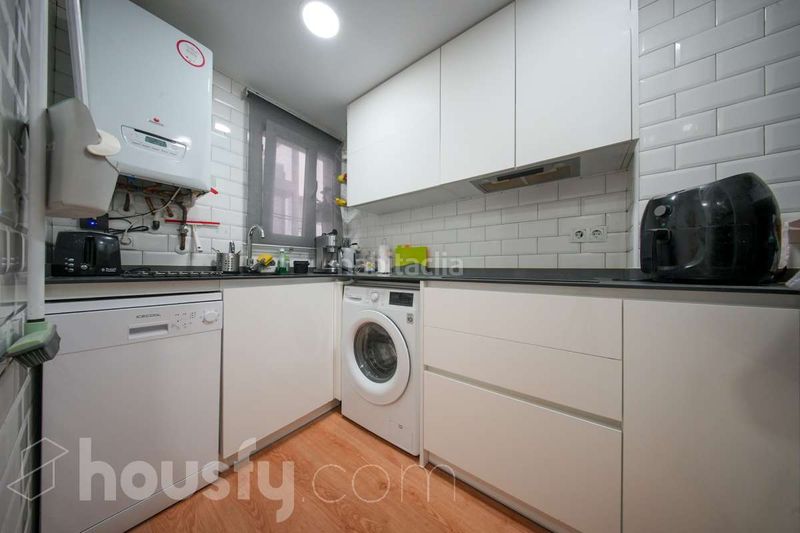 Foto 639b4b04-d7ee-48a4-b1af-0ce6efb152e7. Etagenwohnung in calle zalamea . in Simancas Madrid