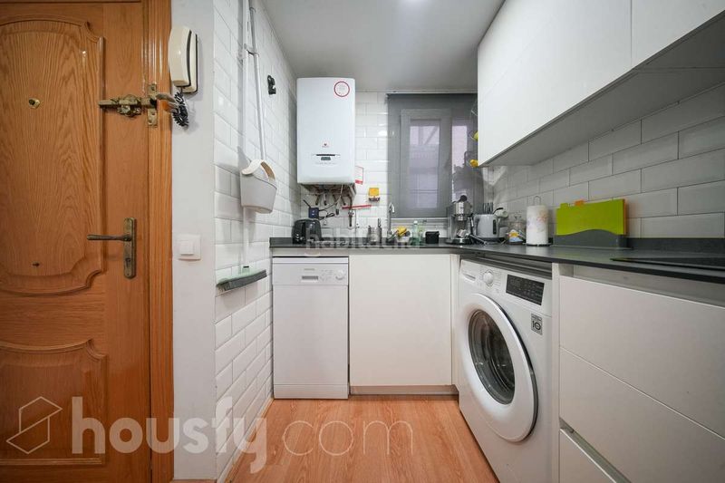 Foto 74f30e94-fd8e-479d-b997-e41c086c741a. Etagenwohnung in calle zalamea . in Simancas Madrid