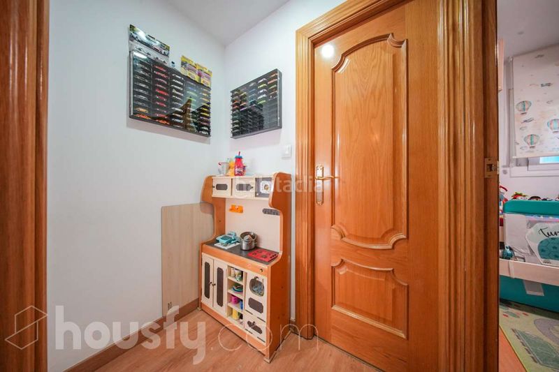 Foto 76139b86-17be-4125-b9c3-e9e0887034af. Etagenwohnung in calle zalamea . in Simancas Madrid