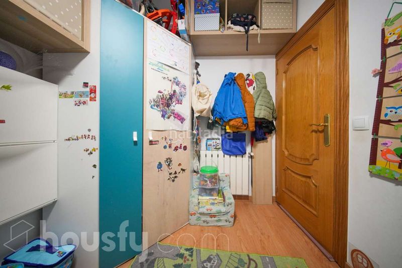 Foto 79f6e422-8ff2-426d-988d-228cbbd1ea33. Etagenwohnung in calle zalamea . in Simancas Madrid