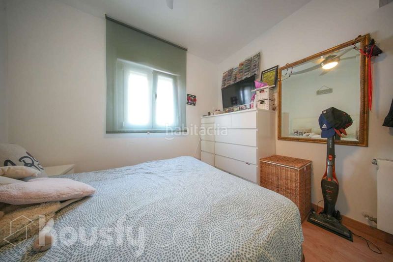 Foto b7fbf3df-1ded-46c8-a09c-505e646ca5d3. Etagenwohnung in calle zalamea . in Simancas Madrid