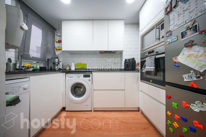 Foto c3675814-9306-47d1-b2bd-365937ca1926. Etagenwohnung in calle zalamea . in Simancas Madrid