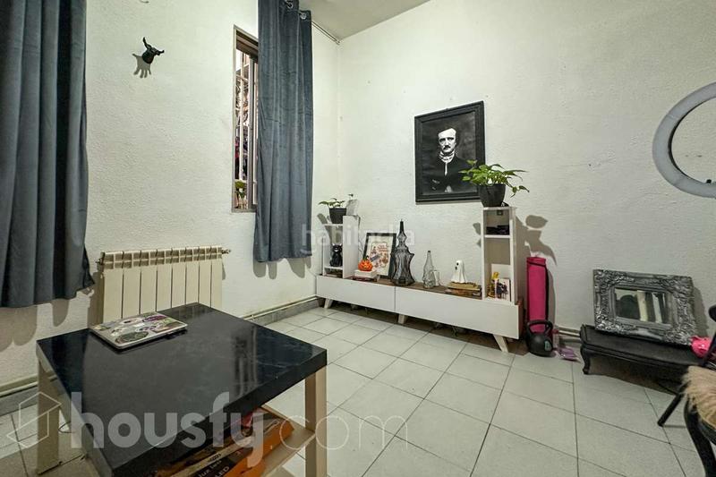 Foto 17d31a91-461f-45a5-a7f7-204982a91d46. Appartamento in calle de canarias . in Palos de Moguer Madrid