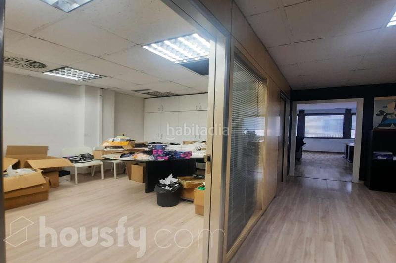 Foto b358cfcc-ee40-4c00-aa12-6dfe2f48d98c. Bureau dans carrer via augusta . dans Sant Gervasi - Galvany Barcelona