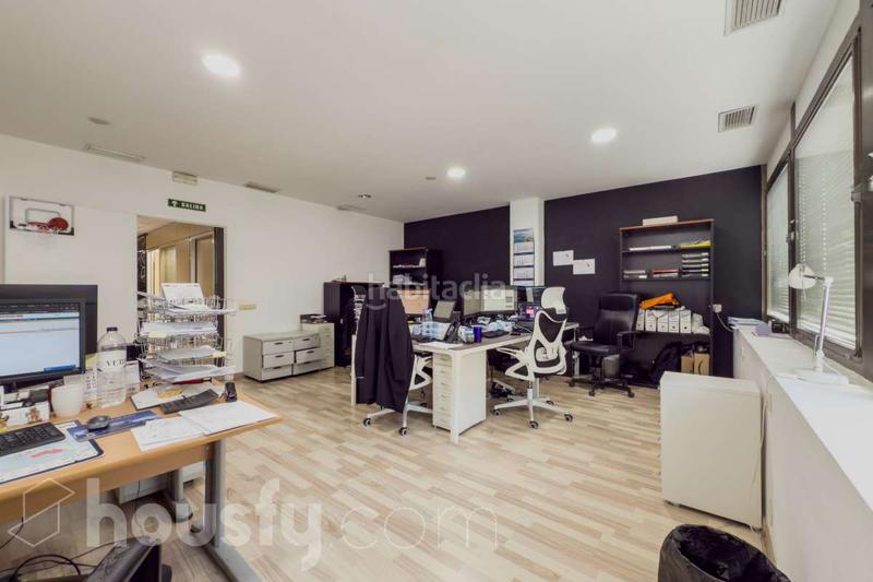 Foto 057d317e-29ed-403b-8f30-40c639f9daa8. Büro in carrer via augusta . in Sant Gervasi - Galvany Barcelona