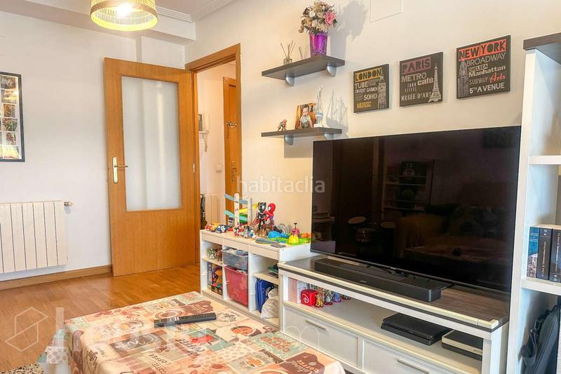 Foto 3b9335b7-decc-4601-a6da-4d931753c756. Flat in cl maquinilla . in Palomeras Sureste Madrid