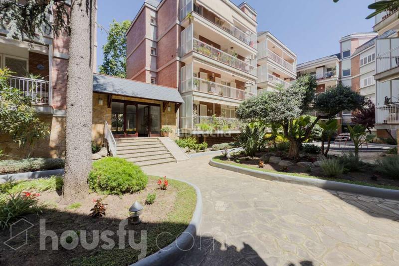 Foto 5a01cdf4-bc15-4a24-a295-95c203bc01fc. Pis a carrer de peris i mencheta . a La Font d´en Fargues Barcelona