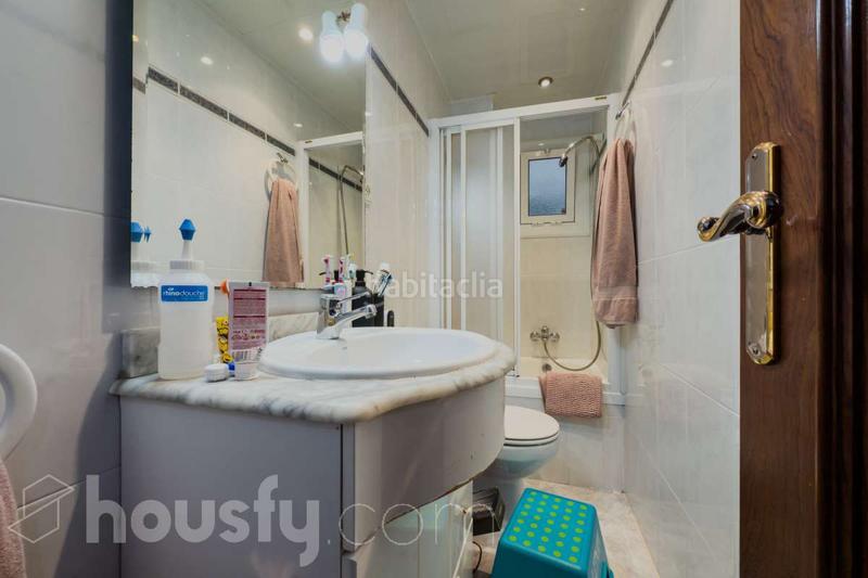 Foto da336d39-3b20-4385-a1f8-ec3ad0aa8580. Pis a carrer de peris i mencheta . a La Font d´en Fargues Barcelona