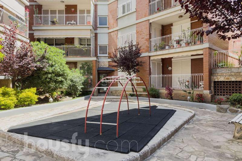 Foto febc18eb-da41-4c67-9862-f3cc2e95ccca. Pis a carrer de peris i mencheta . a La Font d´en Fargues Barcelona