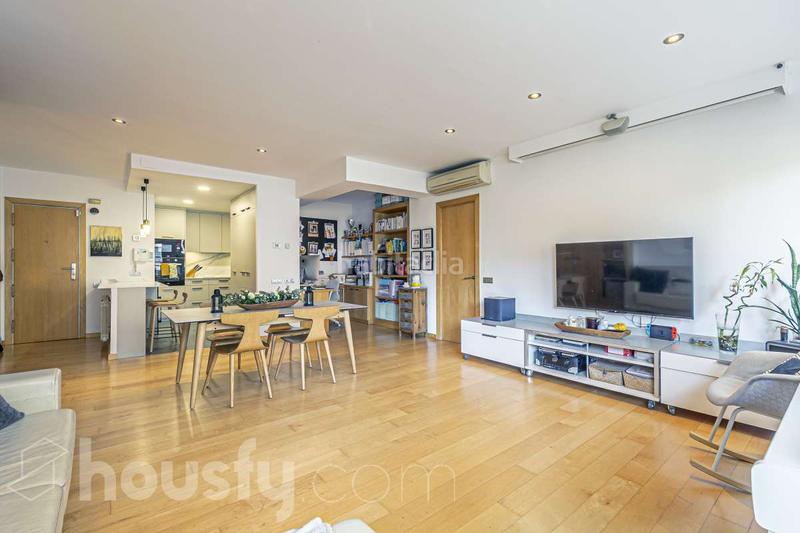 Foto b17888ef-57ac-45d0-b441-fabf1e0738f3. Appartement dans carrer de l'avenir . dans Sant Gervasi - Galvany Barcelona