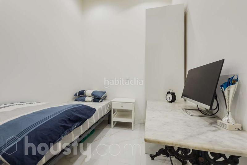 Foto 8ffaa586-3f12-4044-a44f-ea0820294787. Planta baja en bajada de viladecols . en Gòtic Barcelona