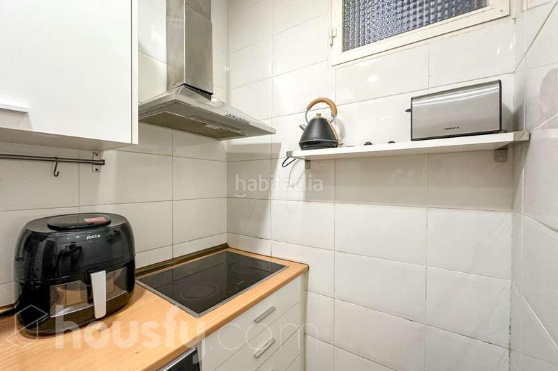 Foto 3ca63d7b-9d64-4b07-ba85-f798822f4663. Planta baja en cl. martín de los heros . en Argüelles Madrid