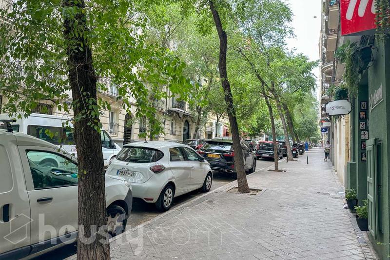 Foto 5fa8d725-9ab9-4340-93c5-7ec626a02219. Planta baja en cl. martín de los heros . en Argüelles Madrid