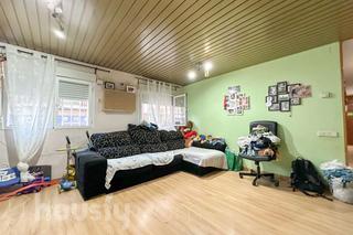 Appartement à Av. albufera .