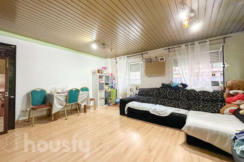 Foto 885811f3-26cd-4efb-a0db-1f8adc22b565. Piso en av. albufera . en Portazgo Madrid
