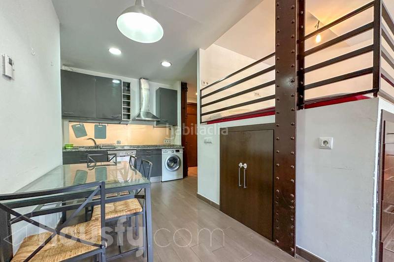 Foto ed82054a-62e1-40ed-9c8d-6df4c8be23de. Pis a calle del general lacy . a Palos de Moguer Madrid