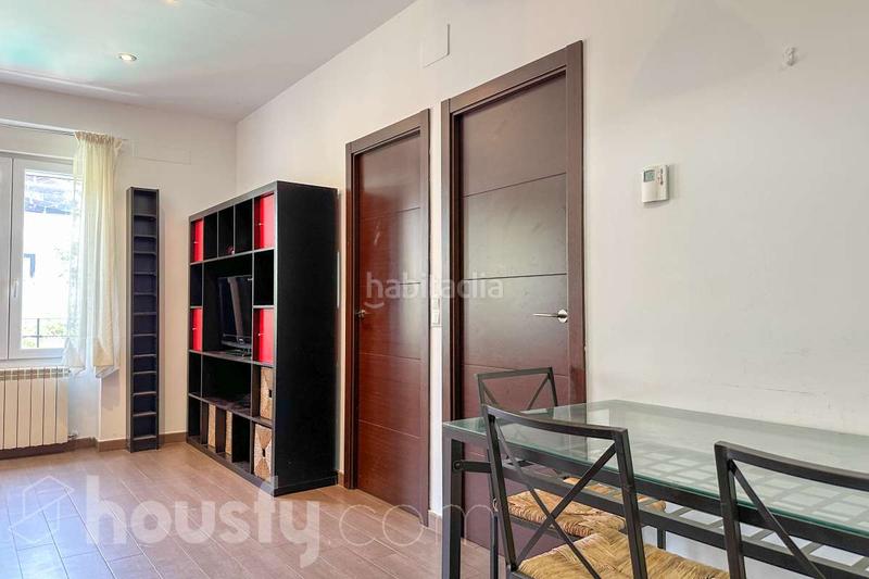 Foto 5b581a06-c916-4aac-8a63-4e8dae9f7058. Piso en calle del general lacy . en Palos de Moguer Madrid