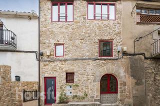 Dreistöckige Wohnung in Carrer major .