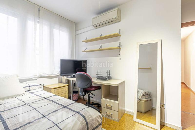 Foto 2c8757ee-2ca9-4a84-8c70-9c357ff11472. Appartamento in carrer d'entença . in La Nova Esquerra de l´Eixample Barcelona