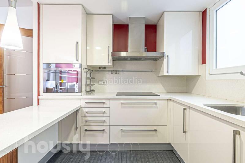 Foto 3628d1ce-b39a-4a6d-8445-72f125ee984b. Appartamento in carrer d'entença . in La Nova Esquerra de l´Eixample Barcelona