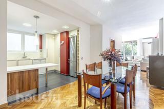Appartement à Carrer d'entença .