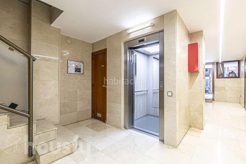 Foto b50f4609-8316-4aef-a698-ac5dbc25974d. Flat in carrer d'entença . in La Nova Esquerra de l´Eixample Barcelona