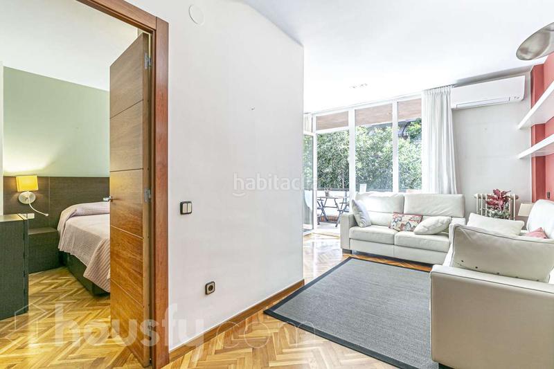 Foto b01fb8cc-5171-4fd0-9539-e9dfcd10c6b2. Piso en carrer d'entença . en La Nova Esquerra de l´Eixample Barcelona