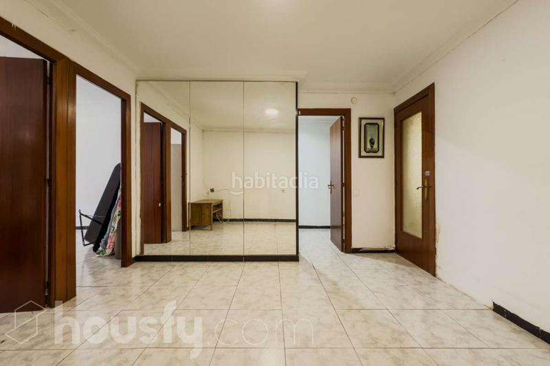 Foto 967f17b5-8c38-48b9-8d67-69601edd15b8. Appartement dans calle natzaret . dans Llefià Badalona