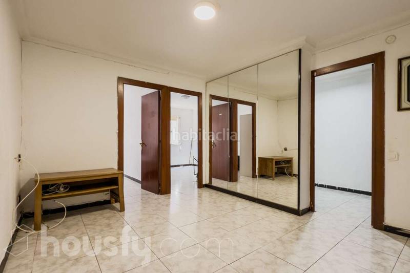 Foto a357bda0-b67e-4cc6-92da-9e44b506aee0. Appartement dans calle natzaret . dans Llefià Badalona